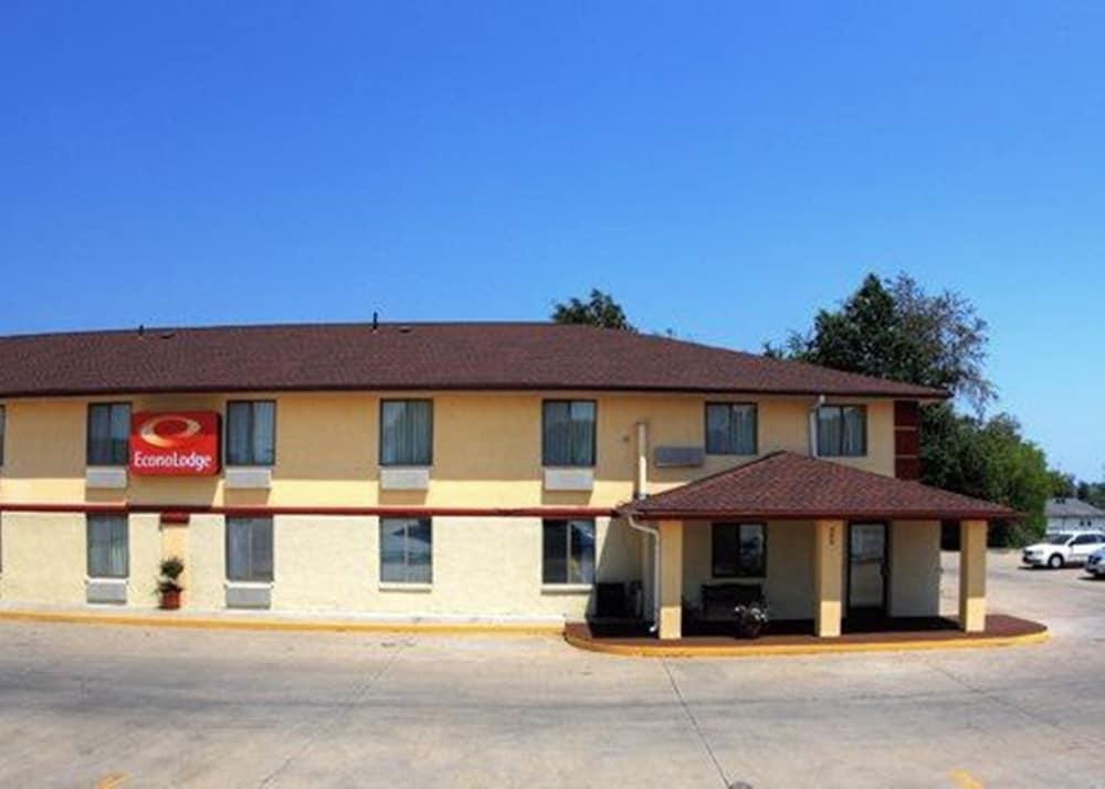 Econo Lodge Lansing - Leavenworth Экстерьер фото